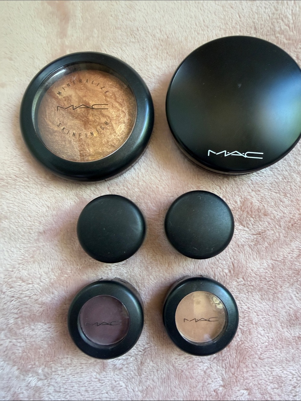 MAC Cosmetics Black and Bronze Makeup Set
